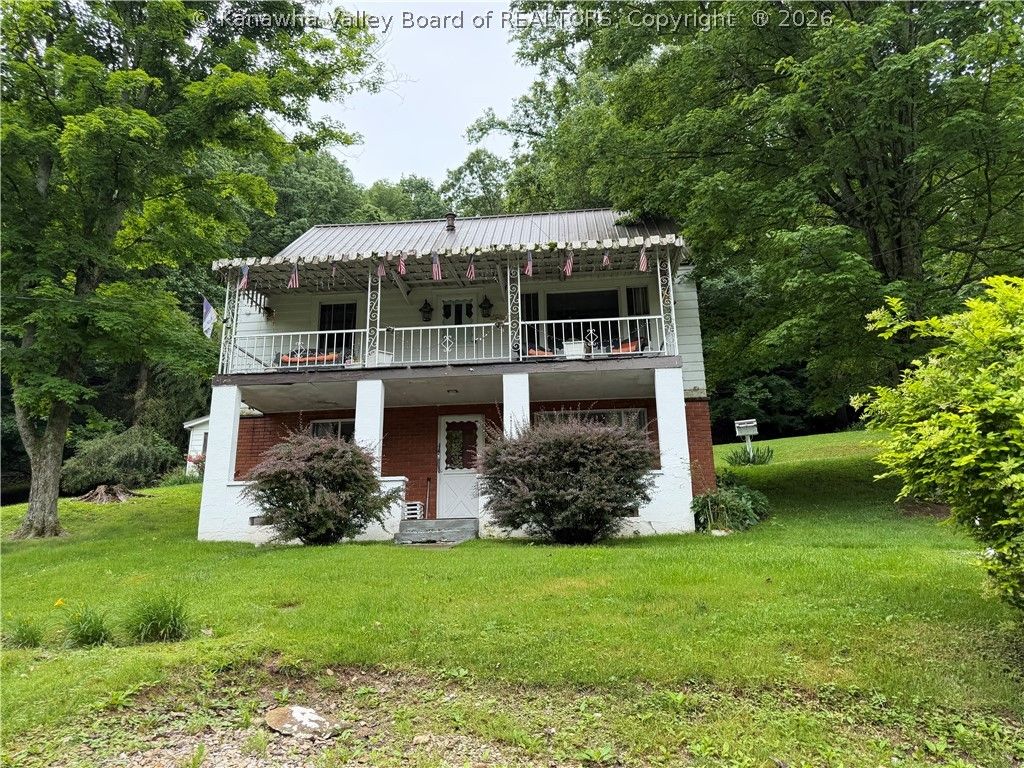 50 31st Square E, Nitro, WV 25143
