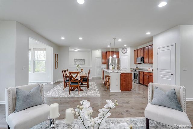 30065 Braeburn Street, New Hudson, MI 48165