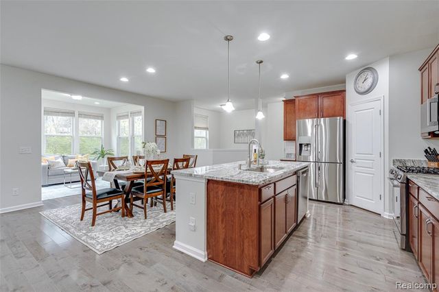 30065 Braeburn Street, New Hudson, MI 48165