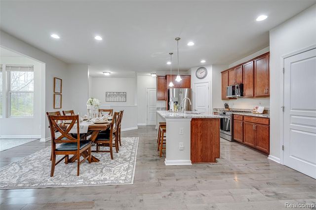 30065 Braeburn Street, New Hudson, MI 48165