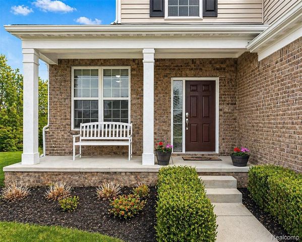 30065 Braeburn Street, New Hudson, MI 48165