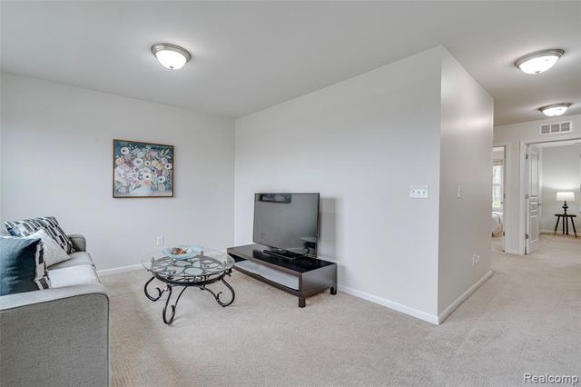 30065 Braeburn Street, New Hudson, MI 48165