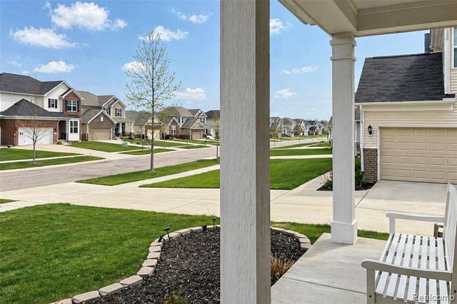 30065 Braeburn Street, New Hudson, MI 48165
