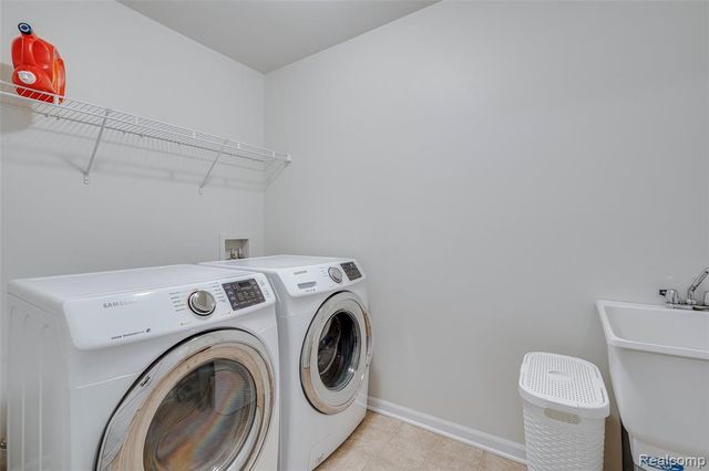 30065 Braeburn Street, New Hudson, MI 48165