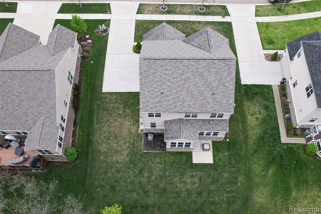 30065 Braeburn Street, New Hudson, MI 48165