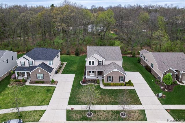 30065 Braeburn Street, New Hudson, MI 48165