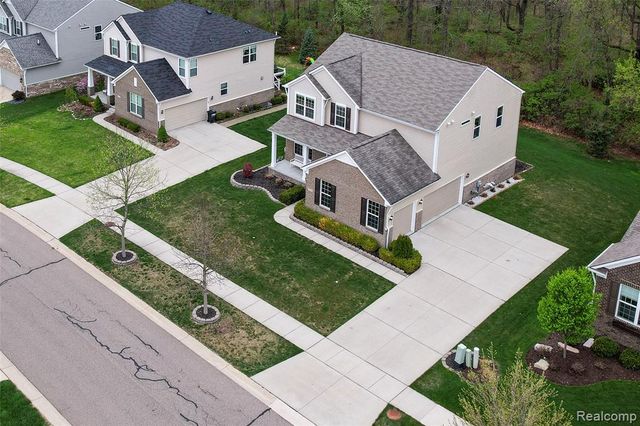 30065 Braeburn Street, New Hudson, MI 48165