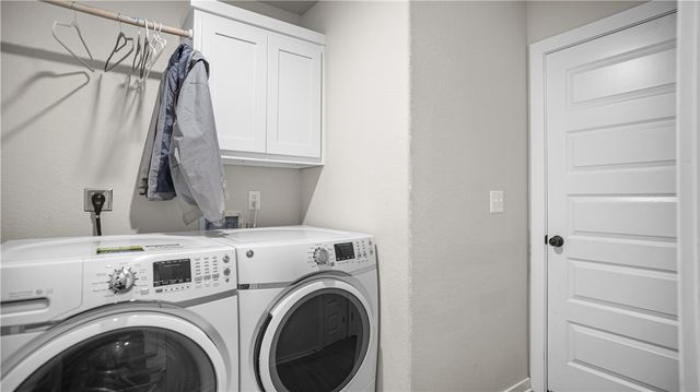 1975 Bourbon Drive, Fayetteville, AR 72703