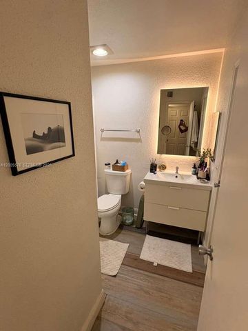 833 Riverside Dr 834, Coral Springs, FL 33071