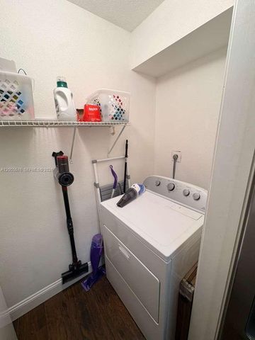 833 Riverside Dr 834, Coral Springs, FL 33071