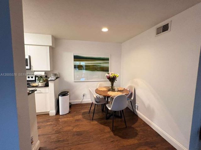 833 Riverside Dr 834, Coral Springs, FL 33071