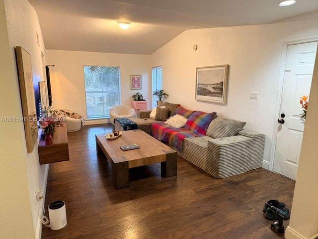 833 Riverside Dr 834, Coral Springs, FL 33071