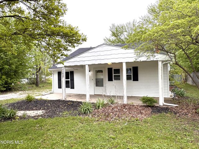 6143 Seaman Road, Oregon, OH 43616