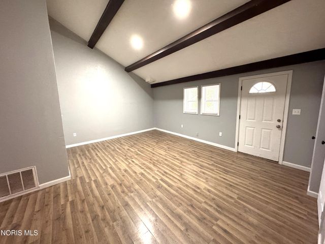 6143 Seaman Road, Oregon, OH 43616
