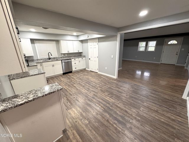 6143 Seaman Road, Oregon, OH 43616