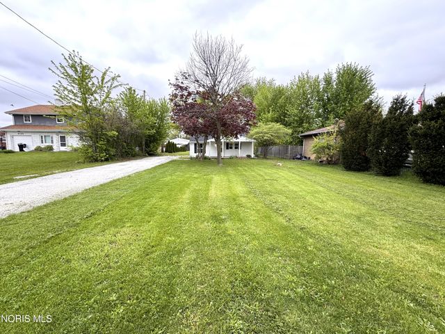 6143 Seaman Road, Oregon, OH 43616