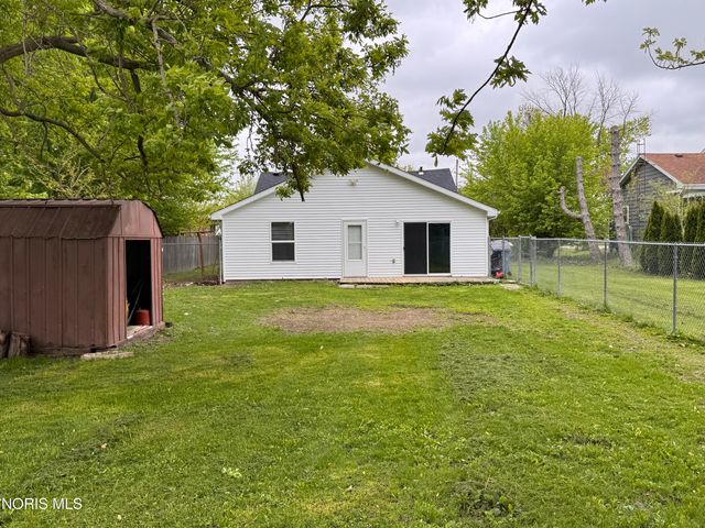 6143 Seaman Road, Oregon, OH 43616