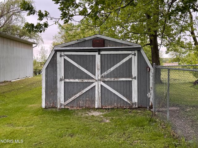 6143 Seaman Road, Oregon, OH 43616