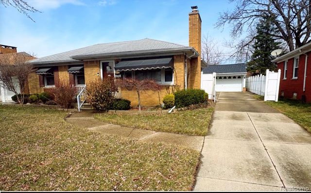 17619 Sprenger Avenue, Eastpointe, MI 48021