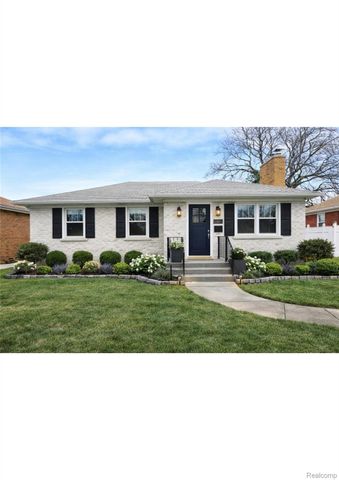 17619 Sprenger Avenue, Eastpointe, MI 48021