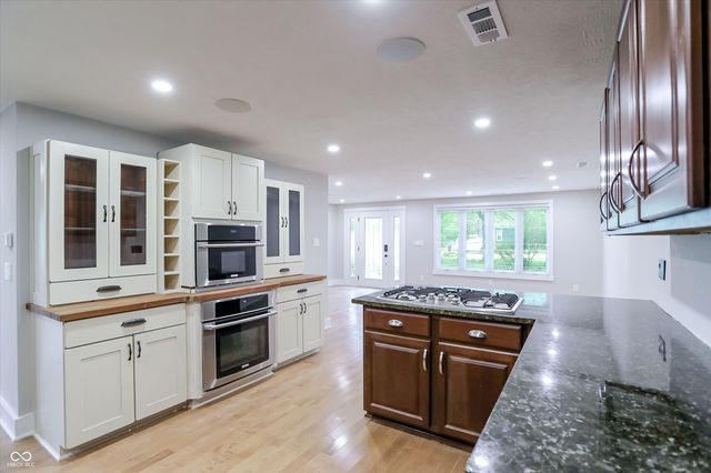 12604 Markay Drive, Fishers, IN 46038