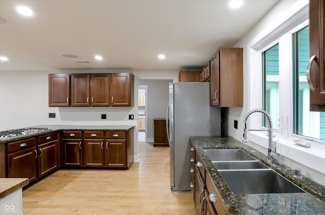 12604 Markay Drive, Fishers, IN 46038