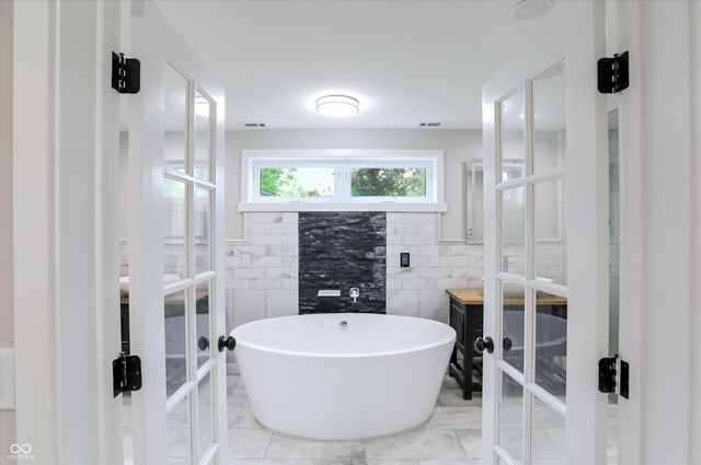 12604 Markay Drive, Fishers, IN 46038