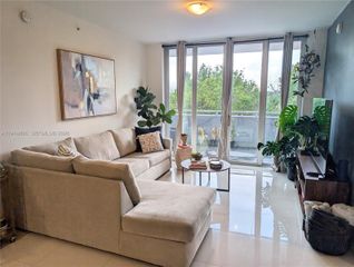 7825 NW 107th Ave 212, Doral, FL 33178