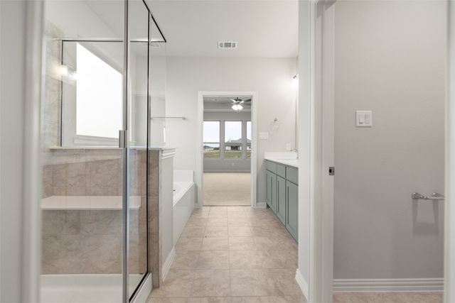 2461 Blackjack Oak Road, Oak Ridge, TX 75161