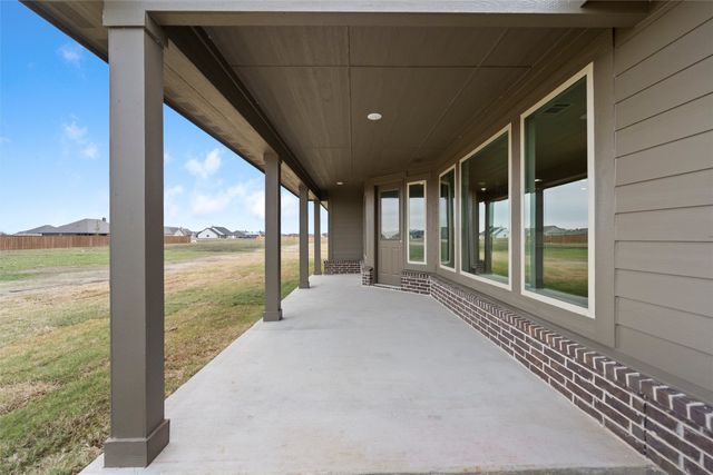 2461 Blackjack Oak Road, Oak Ridge, TX 75161