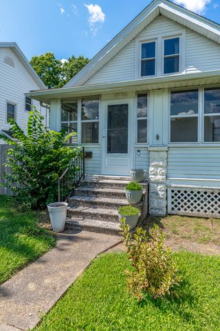2712 Carey Avenue, Davenport, IA 52803