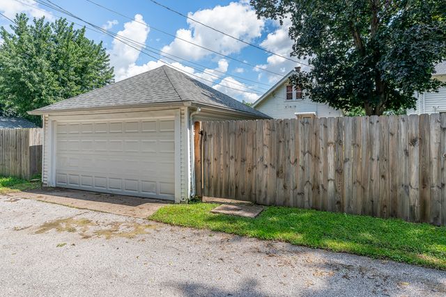 2712 Carey Avenue, Davenport, IA 52803
