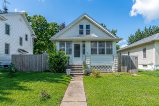 2712 Carey Avenue, Davenport, IA 52803