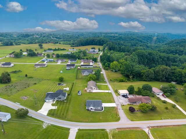 447 Highway 1676, Science Hill, KY 42553