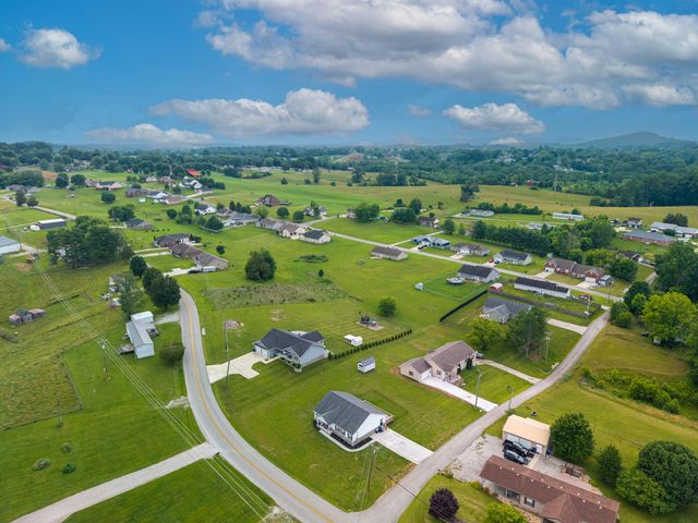 447 Highway 1676, Science Hill, KY 42553