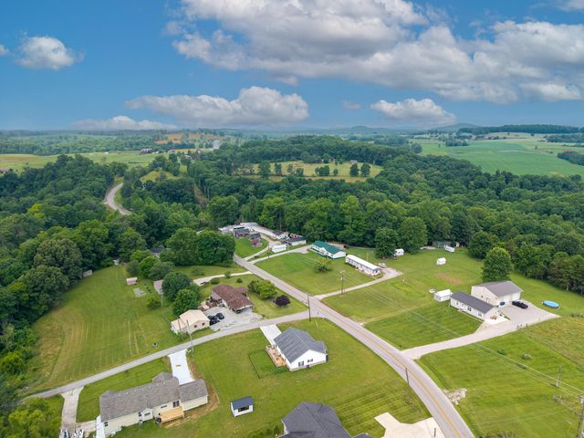 447 Highway 1676, Science Hill, KY 42553