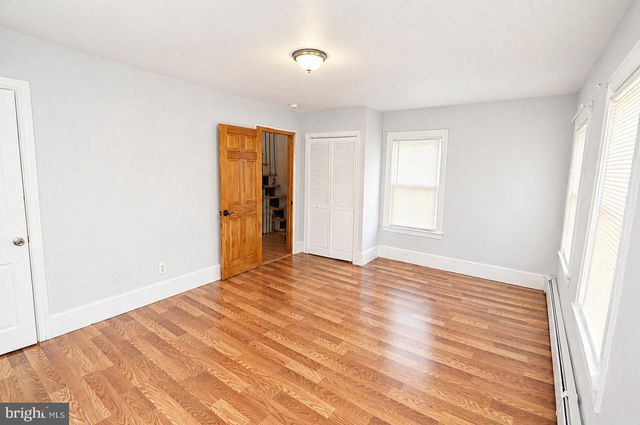 188 CHURCH ST E, Beverly, NJ 08010