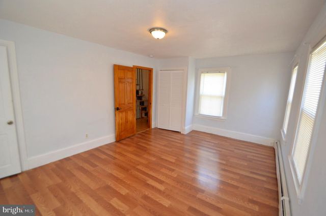 188 CHURCH ST E, Beverly, NJ 08010