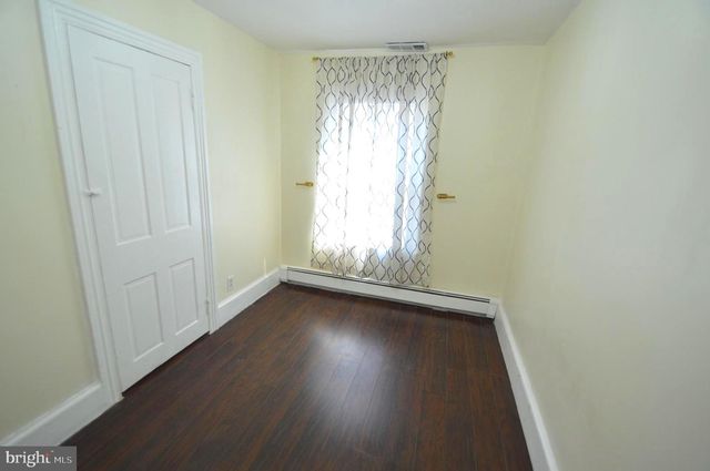 188 CHURCH ST E, Beverly, NJ 08010