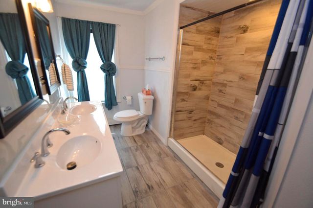 188 CHURCH ST E, Beverly, NJ 08010