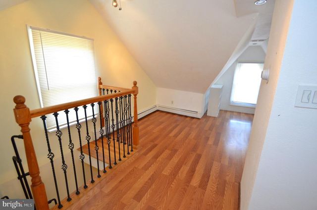 188 CHURCH ST E, Beverly, NJ 08010