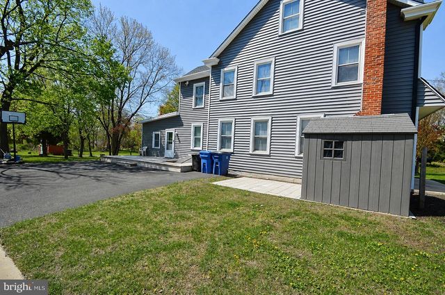 188 CHURCH ST E, Beverly, NJ 08010