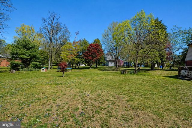 188 CHURCH ST E, Beverly, NJ 08010