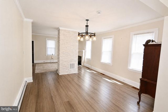 188 CHURCH ST E, Beverly, NJ 08010