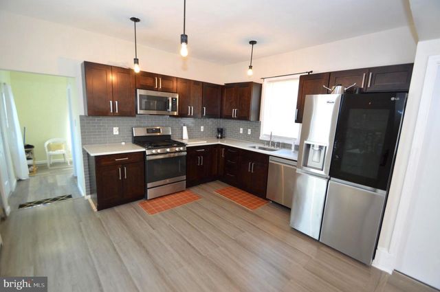 188 CHURCH ST E, Beverly, NJ 08010