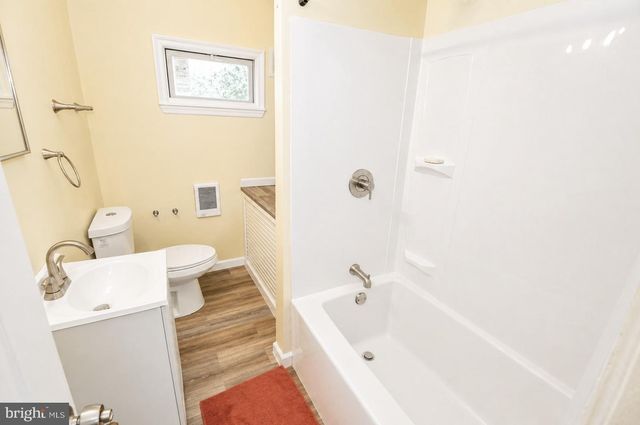 188 CHURCH ST E, Beverly, NJ 08010