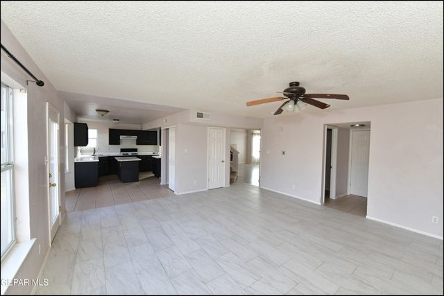 404 Desert Chicory Street, Horizon City, TX 79928
