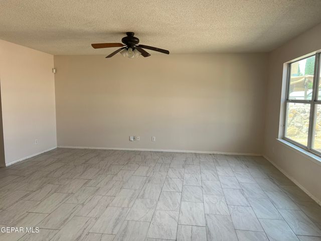 404 Desert Chicory Street, Horizon City, TX 79928