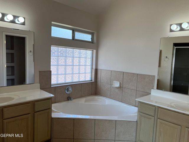 404 Desert Chicory Street, Horizon City, TX 79928