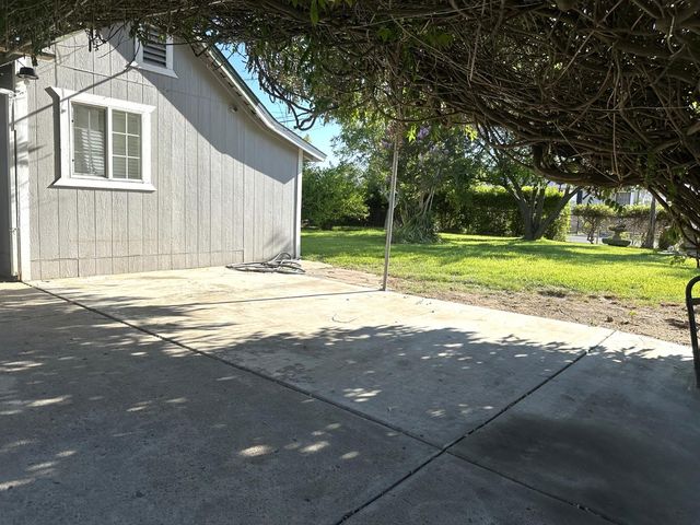 2204 15th Ave, Sacramento, CA 95822